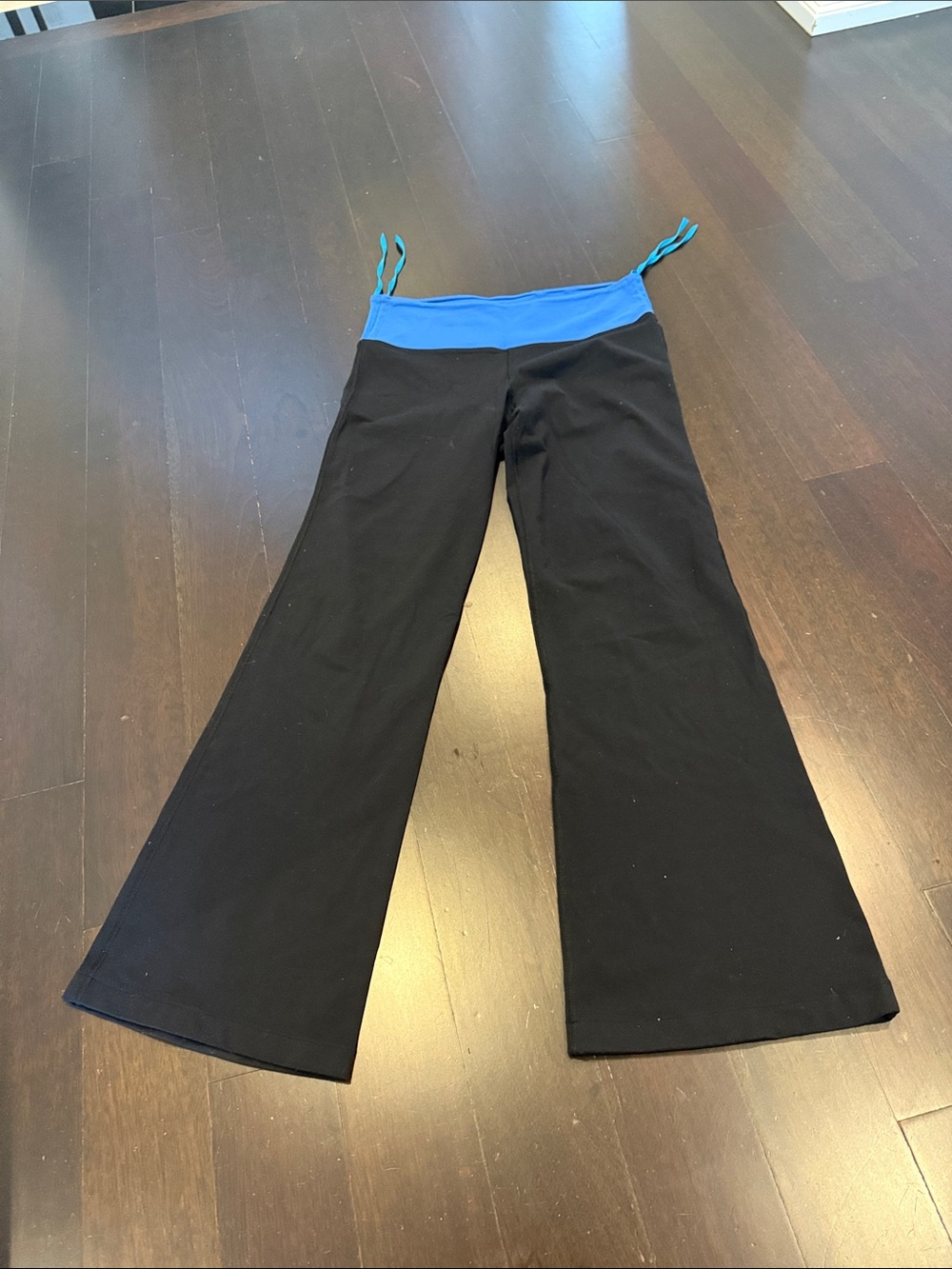 Lululemon Black Flare Pants with Blue Waistband with Teal ruching tie accent